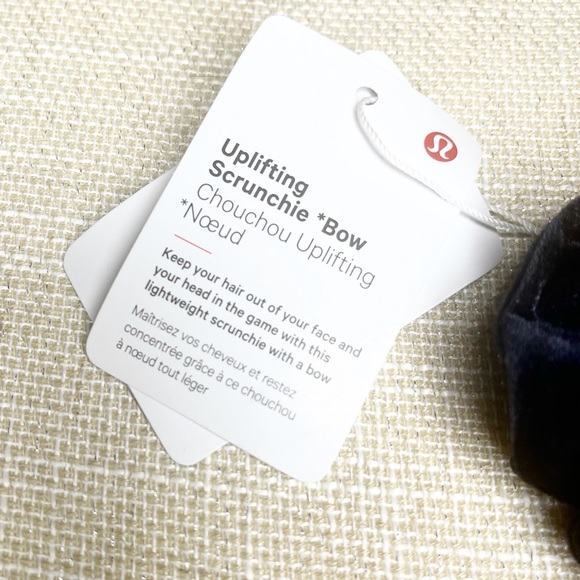 Lululemon Uplifting Scrunchie Black Velvet Bow Nwt - Picture 7 of 7